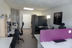 Open Space - 44120 - 4 postes - 220€