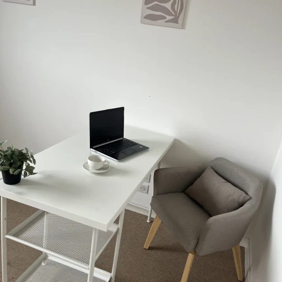 Bureau privé 10 m² 2 postes Coworking Rue du Tisserand Saint-Herblain 44800 - photo 5