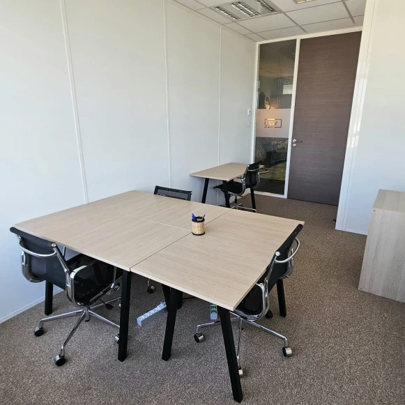 Bureau privé 12 m² 4 postes Location bureau Rue Pleyel Saint-Denis 93200 - photo 11