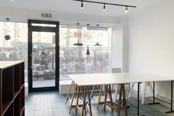 Open Space - 75012 - 5 postes - 350€
