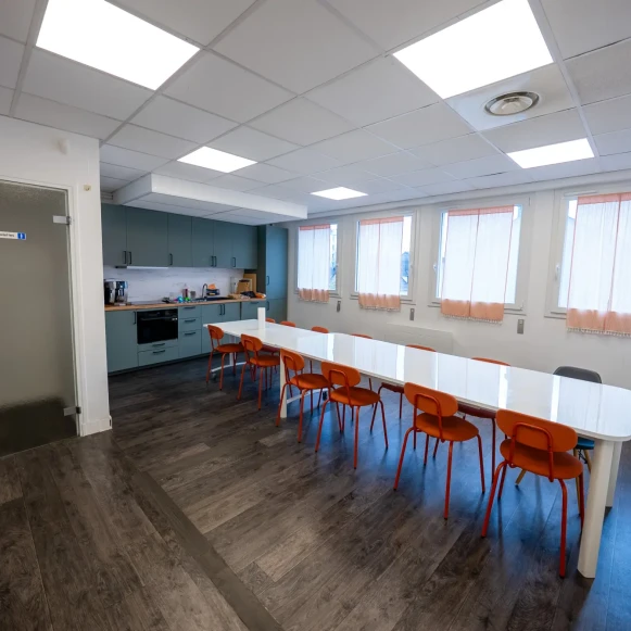 Espace indépendant 70 m² 6 postes Location bureau Rue Michelet Bagnolet 93170 - photo 2