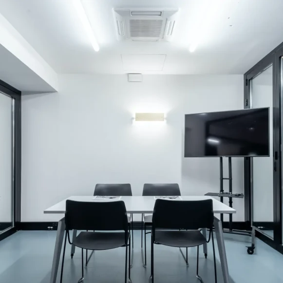 Bureau privé 25 m² 6 postes Coworking Rue la Vacquerie Paris 75011 - photo 9