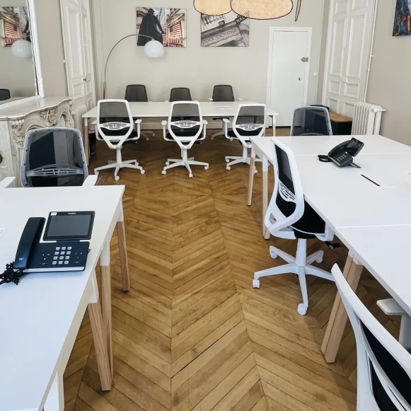 Bureau privé 38 m² 13 postes Location bureau Rue de l'Arcade Paris 75008 - photo 8