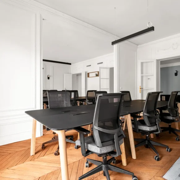 Espace indépendant 267 m² 40 postes Location bureau Avenue Carnot Paris 75017 - photo 1