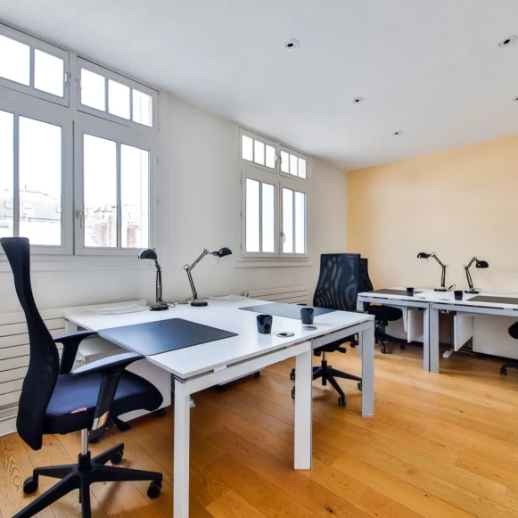 Bureau privé 21 m² 4 postes Coworking Rue Henri Rochefort Paris 75017 - photo 1