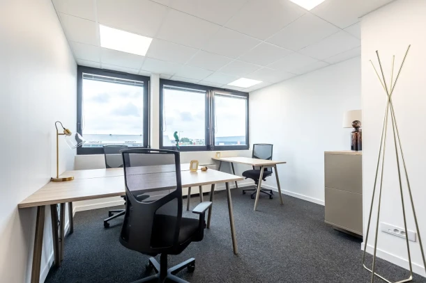 Bureau privé - 72650 - 3 postes - 883€