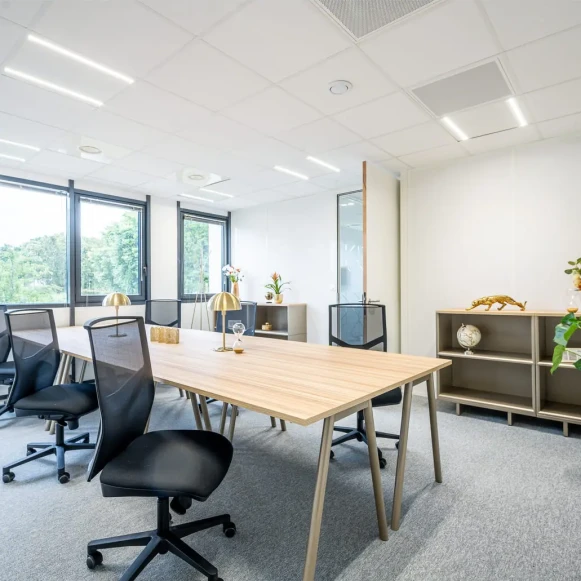 Bureau privé 25 m² 6 postes Coworking Rue des Courtillons Bruz 35170 - photo 1