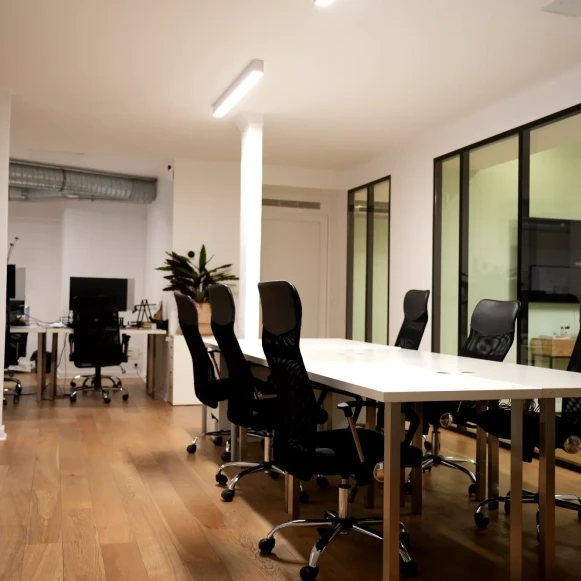 Open Space  6 postes Coworking Rue du Faubourg Montmartre Paris 75009 - photo 3