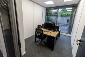 Bureau privé - 92500 - 4 postes - 1150€