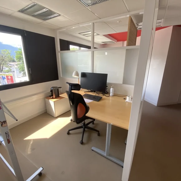 Open Space  8 postes Location bureau Allée Albert Sylvestre Chambéry 73000 - photo 3
