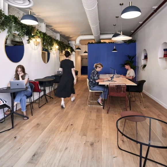 Bureau privé 46 m² 12 postes Coworking Rue du Faubourg Saint-Antoine Paris 75012 - photo 6