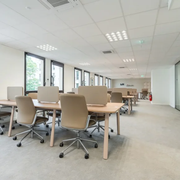 Espace indépendant 480 m² 72 postes Location bureau Rue de Monceau Paris 75008 - photo 1