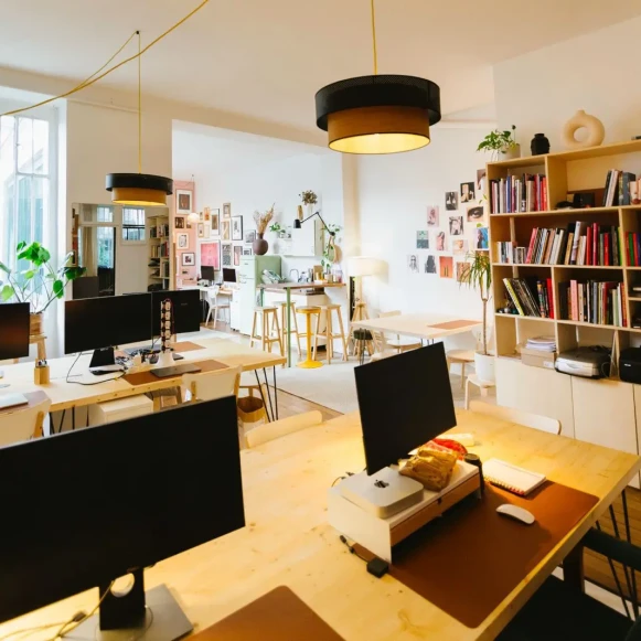 Open Space  12 postes Coworking Rue de Chabrol Paris 75010 - photo 6
