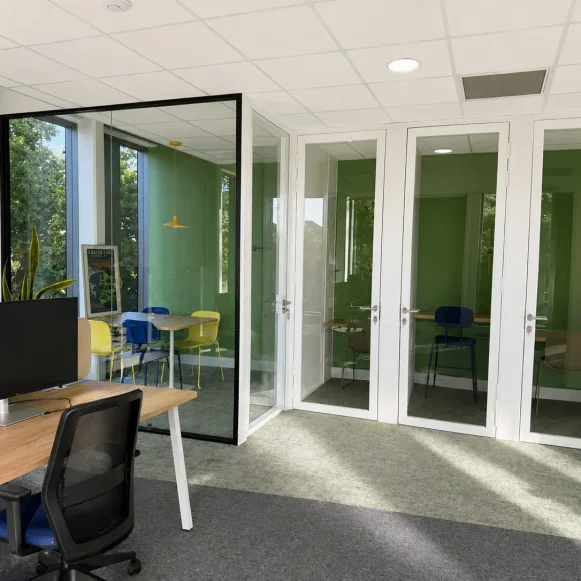 Open Space  16 postes Location bureau Rue Jacques Brel Saint-Herblain 44800 - photo 7