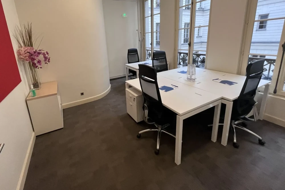 Bureau privé - 75009 - 4 postes - 2990€