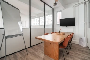 Espace indépendant - 75011 - 10 postes - 3200€