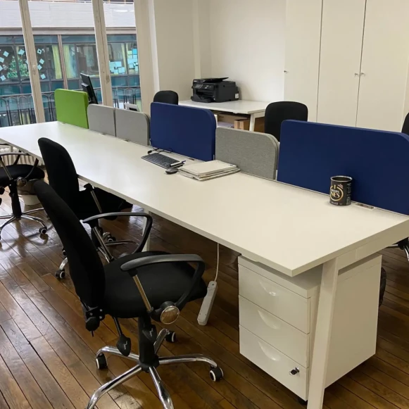 Bureau privé 32 m² 8 postes Location bureau Rue du Renard Paris 75004 - photo 1