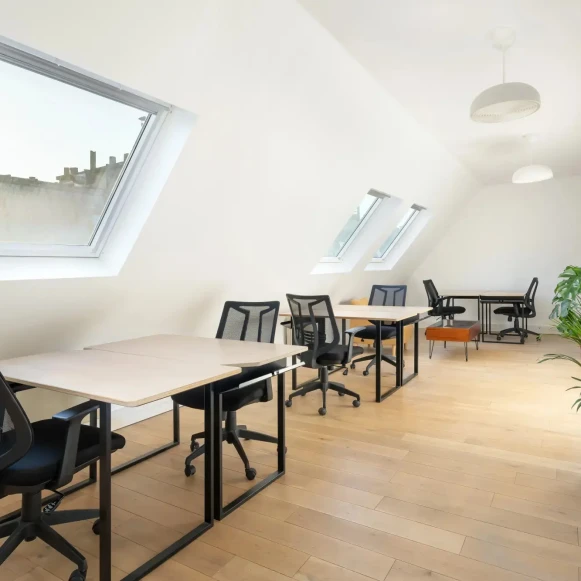 Espace indépendant 65 m² 12 postes Location bureau Rue du Caire Paris 75002 - photo 4
