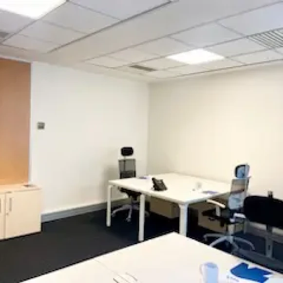 Bureau privé 23 m² 4 postes Location bureau Rue Cambon Paris 75001 - photo 2