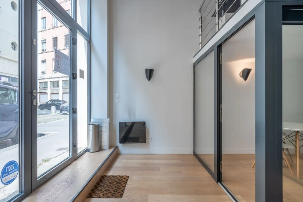 Bureau privé - 69002 - 10 postes - 1500€