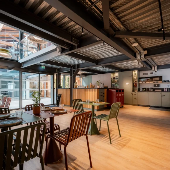 Bureau privé 28 m² 8 postes Location bureau Rue Succursale Bordeaux 33000 - photo 5