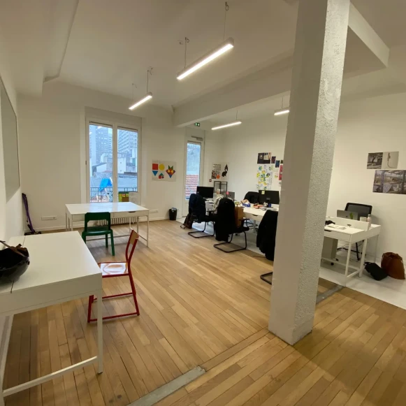 Open Space  5 postes Location bureau Rue du Soleil Paris 75020 - photo 1