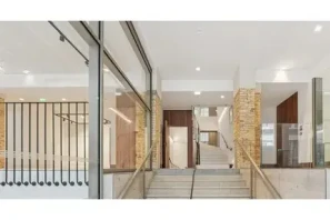 Bureau privé - 75010 - 30 postes - 20000€