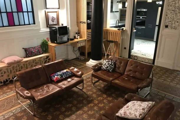 Open Space - 69003 - 14 postes - 450€