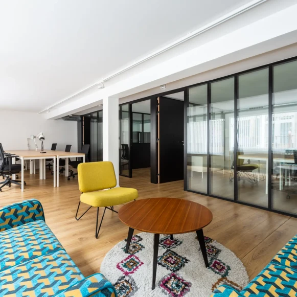 Espace indépendant 80 m² 15 postes Coworking Rue Henri Chevreau Paris 75020 - photo 5