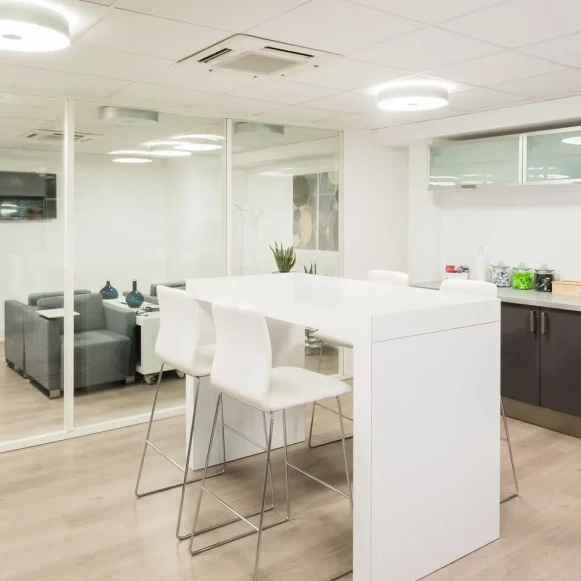 Bureau privé 12 m² 1 poste Coworking Rue Taylor Paris 75010 - photo 8