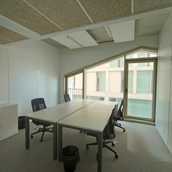 Bureau privé 18 m² 4 postes Location bureau Rue Philippe Jolly Bordeaux 33800 - photo 3