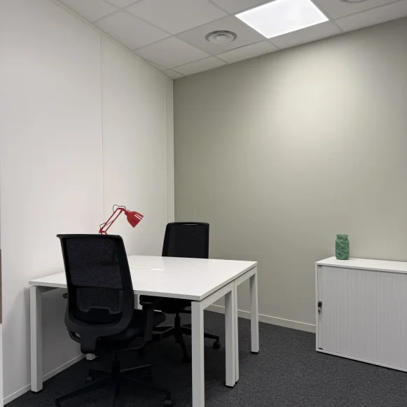 Bureau privé 9 m² 2 postes Location bureau Avenue François Pignier Bourg-en-Bresse 01000 - photo 1