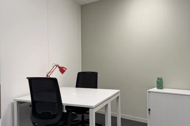 Bureau privé - 01000 - 2 postes - 461€