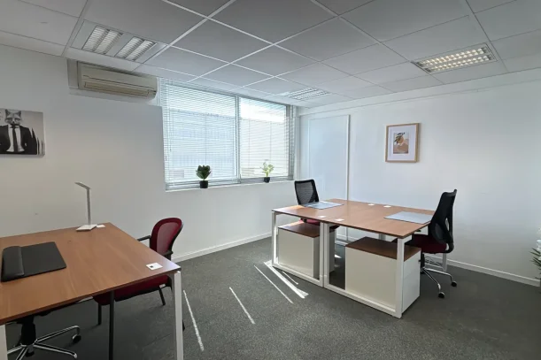 Bureau privé - 83480 - 3 postes - 800€