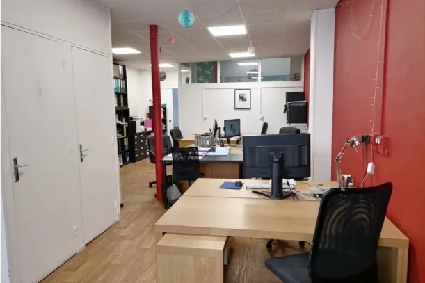 Open Space - 75011 - 2 postes - 380€