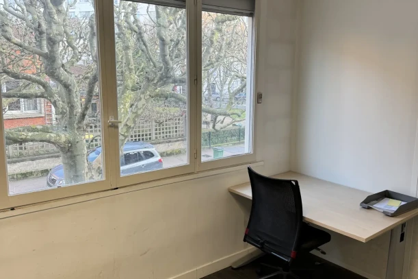 Espace indépendant - 92240 - 30 postes - 5000€