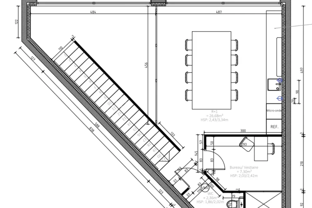Open Space - 44000 - 6 postes - 340€