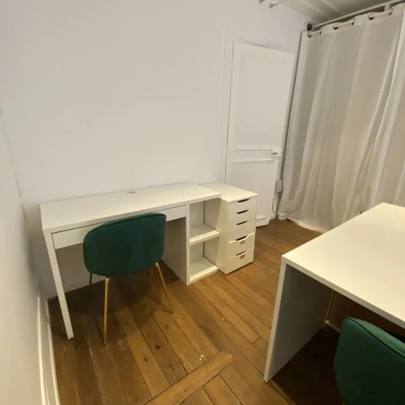 Bureau privé 20 m² 5 postes Location bureau Rue Pierre Chausson Paris 75010 - photo 4