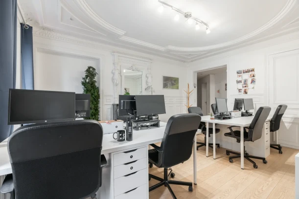 Espace indépendant - 75010 - 24 postes - 11760€