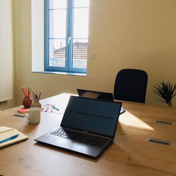 Bureau privé 20 m² 2 postes Coworking Impasse le Quenotin Chagny 71150 - photo 4