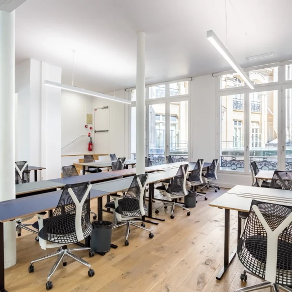 Bureau privé 12 m² 4 postes Coworking Avenue de la République Paris 75011 - photo 5