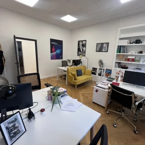 Bureau privé 11 m² 3 postes Location bureau Rue Royale Paris 75008 - photo 6