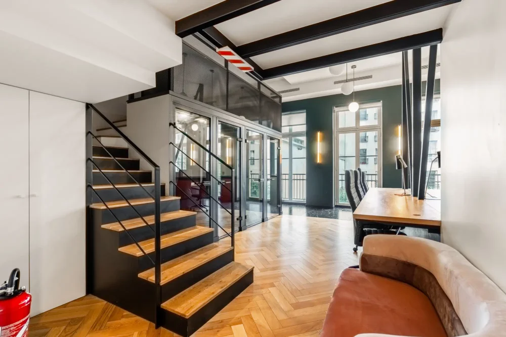 Espace indépendant - 75010 - 17 postes - 24780€