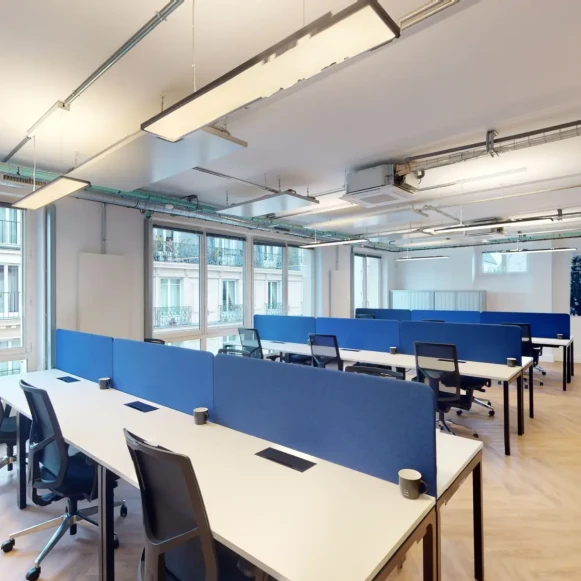 Espace indépendant 133 m² 30 postes Location bureau Rue des Petits Hôtels Paris 75010 - photo 3