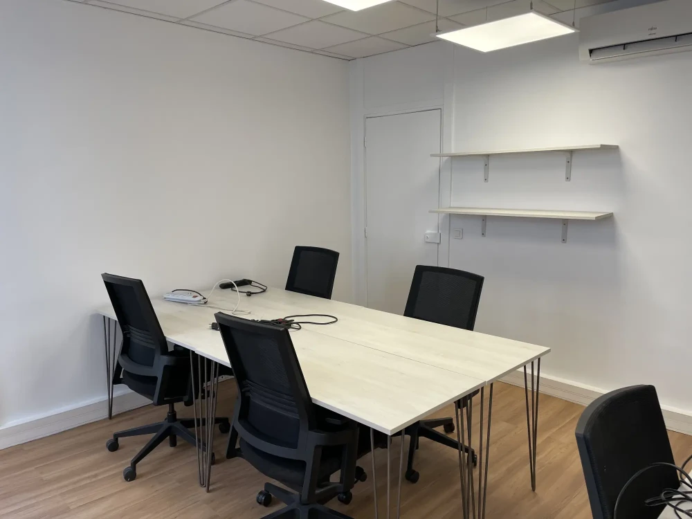 Bureau privé - 75009 - 4 postes - 2000€