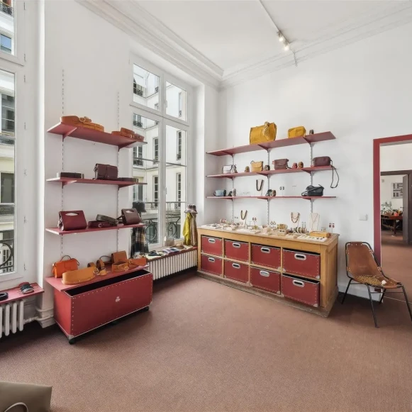 Espace indépendant 356 m² 50 postes Location bureau Rue Croix des Petits Champs Paris 75001 - photo 9