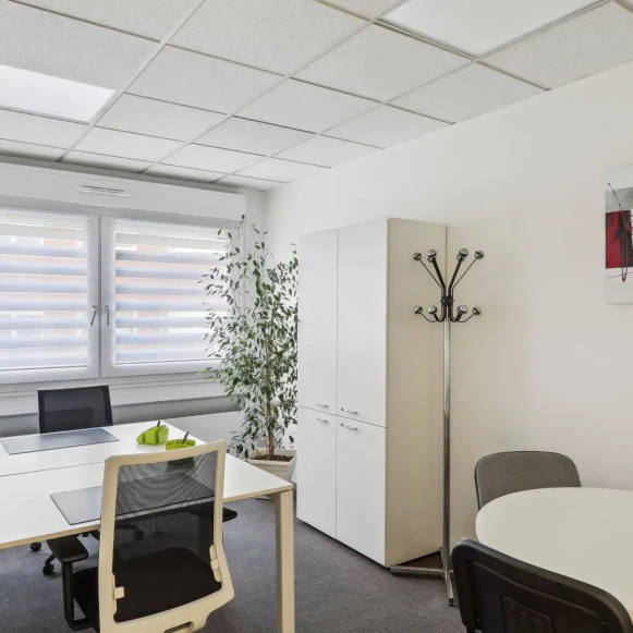 Bureau privé 14 m² 2 postes Location bureau Boulevard Vincent Gâche Nantes 44200 - photo 1