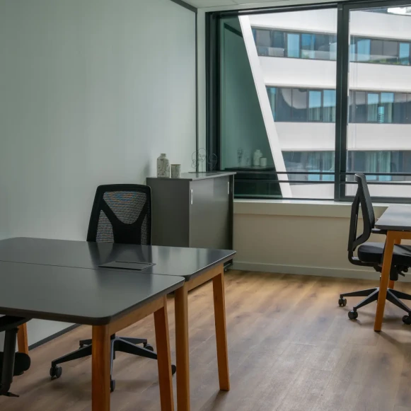 Bureau privé 21 m² 5 postes Location bureau Promenade des Anglais Nice 06200 - photo 1