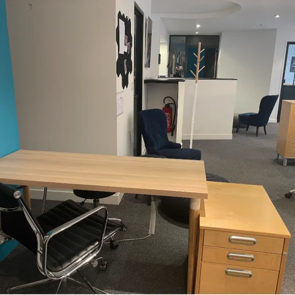 Open Space  5 postes Coworking Cour des Petites Écuries Paris 75010 - photo 3