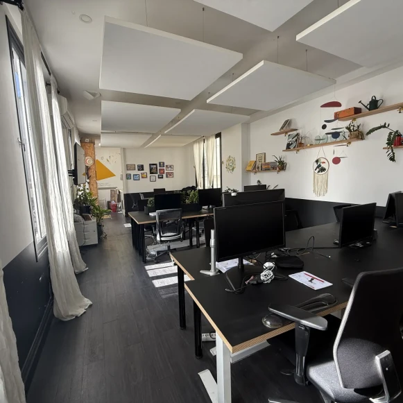 Bureau privé 46 m² 16 postes Coworking Rue du Dahomey Paris 75011 - photo 7